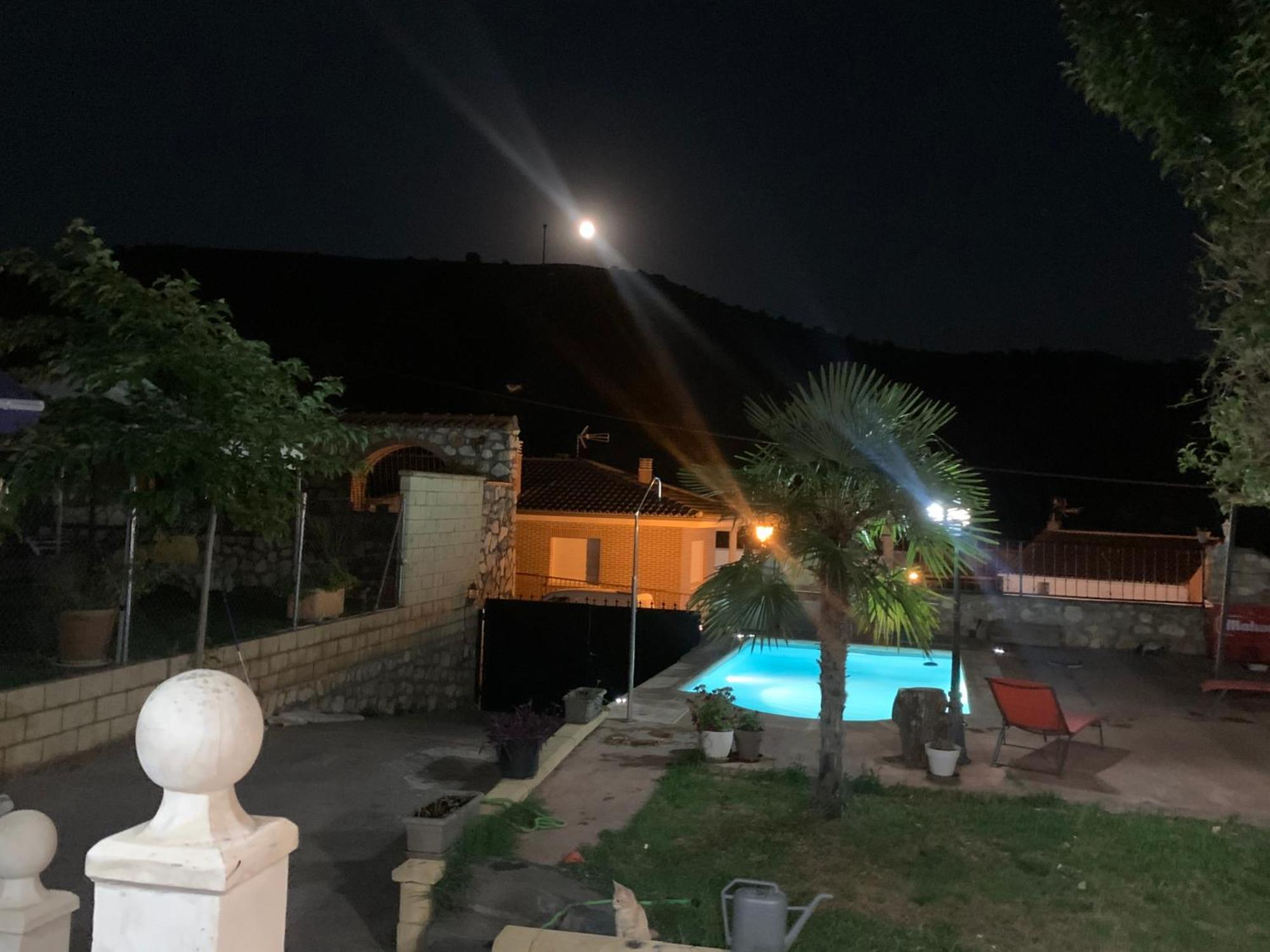 Apartamento Con Piscina Chiloeches Exterior photo